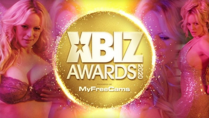 Stormy Daniels kehrt als Gastgeber der XBIZ Awards 2020 zurück