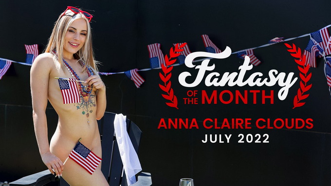 Anna Claire Clouds ist Nubiles 'Fantasie des Monats' für Juli