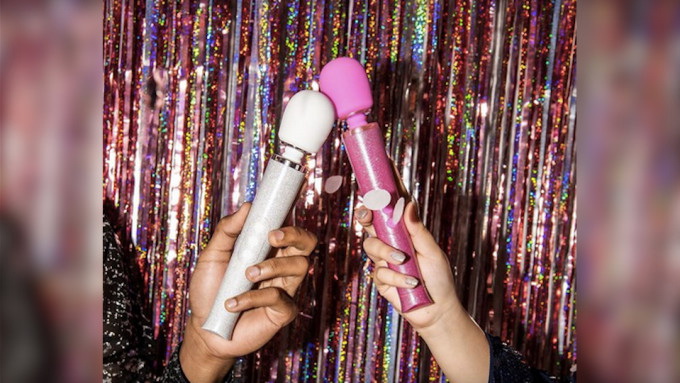 Special Edition All That Glimmers Le Wand Massager Debuts