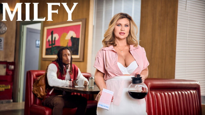 Andie Anderson zeigt sich in der neuesten Ausgabe von MILFY