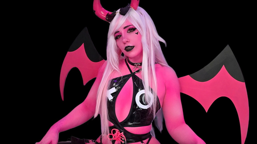 crimson kitten