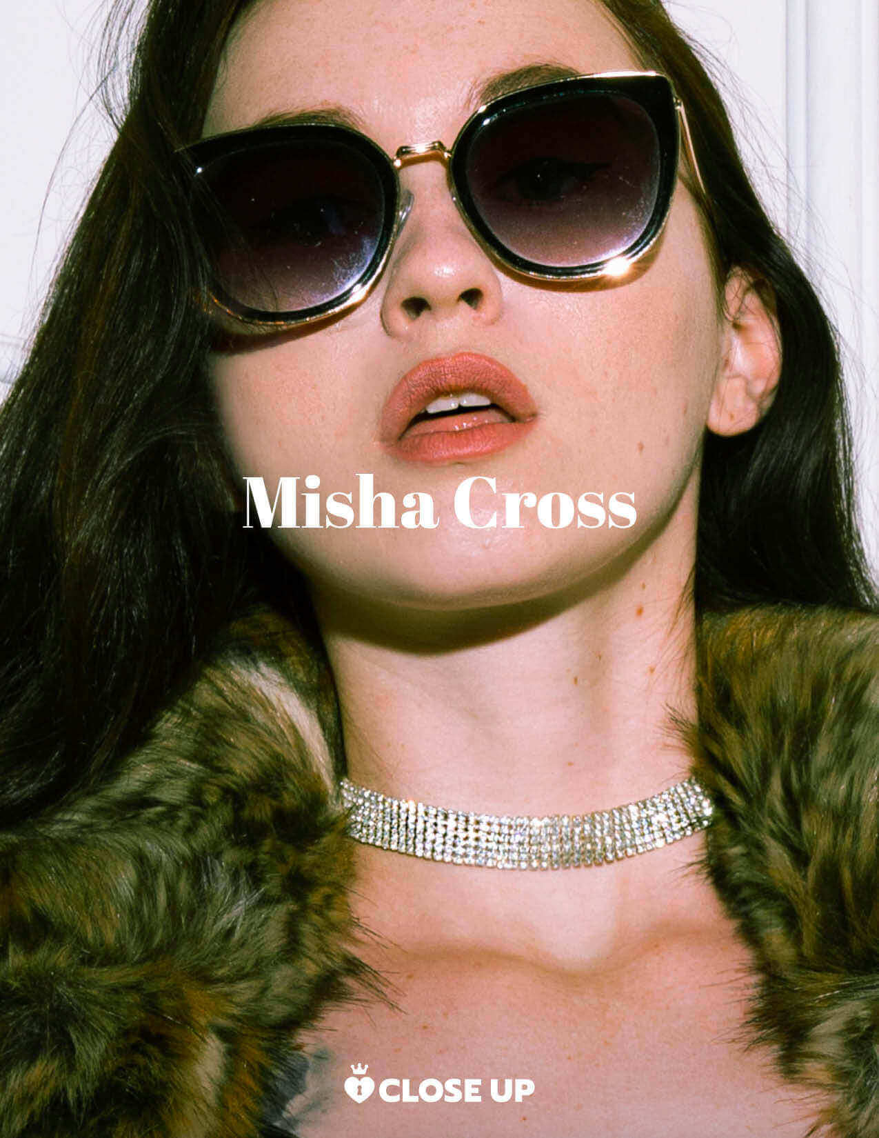 Misha Cross wird in der 'MV Close Up'-Fotoserie gezeigt